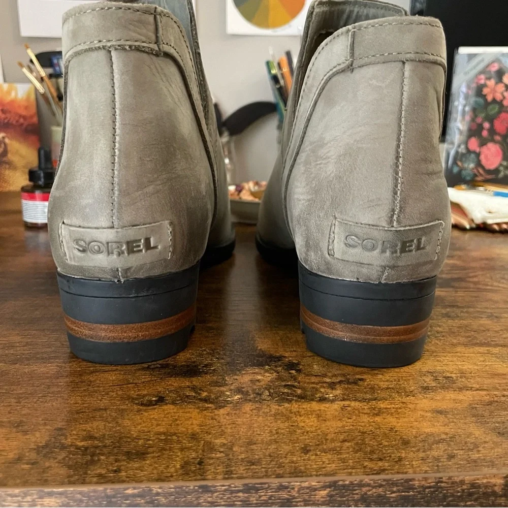 Sorel Lolla II Cutout Ankle Boot NWOT Suede 10.5 Sage Waterproof - Picture 2 of 8